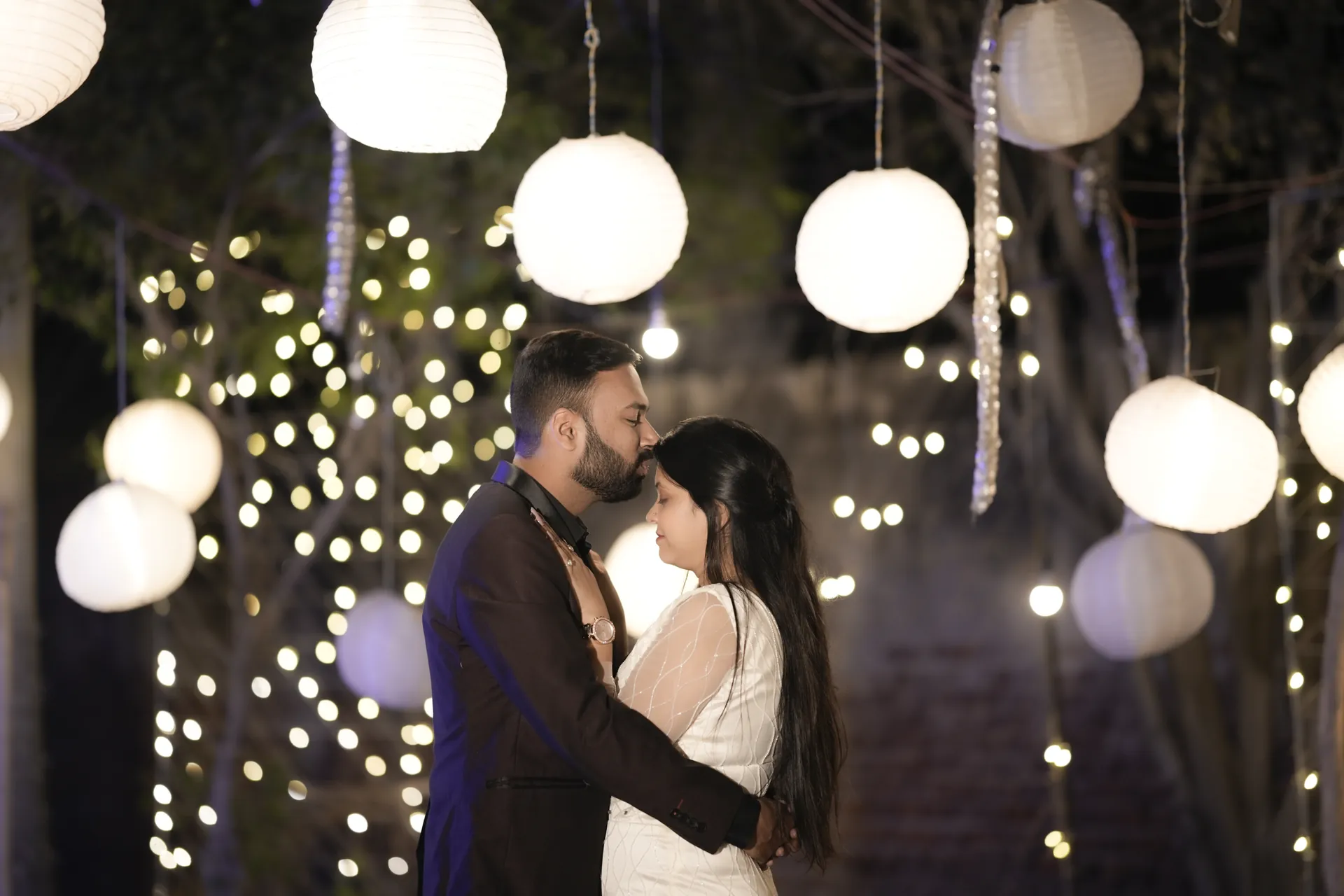 Pre-wedding shoot in Gurgaon and Delhi NCR by Chirag Photo World